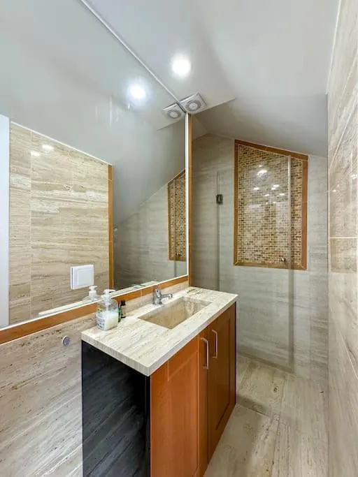 High Floor Terrace Apartment Лиссабон